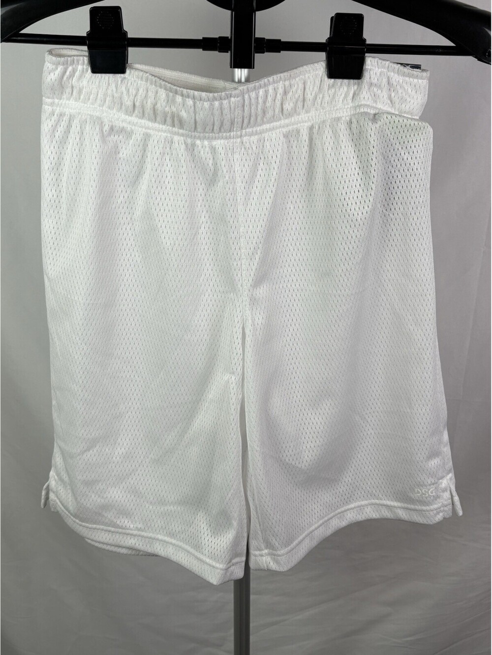 DSG Boys Youth Pocketless Mesh Short Pure White Size L  New  (Item 533)